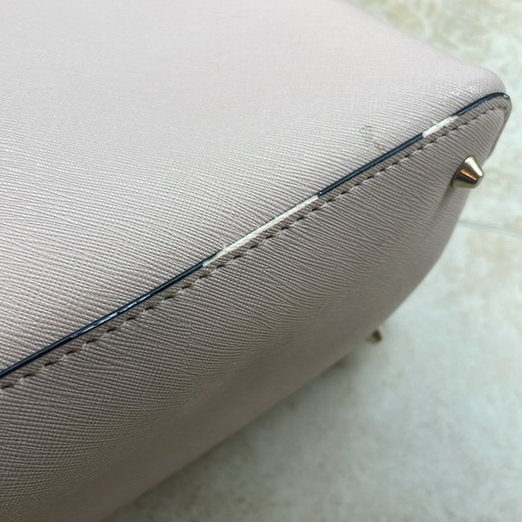 Trina Turk Beige PVC Structured Tote Bag Black White Pink Interior Gold Hardware - Picture 13 of 16